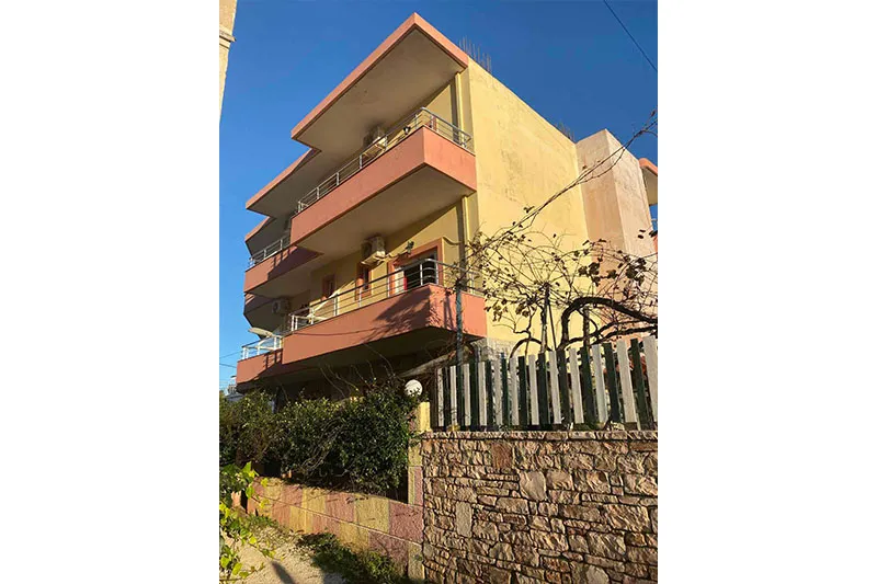 Kristo Apartmani - slika 2