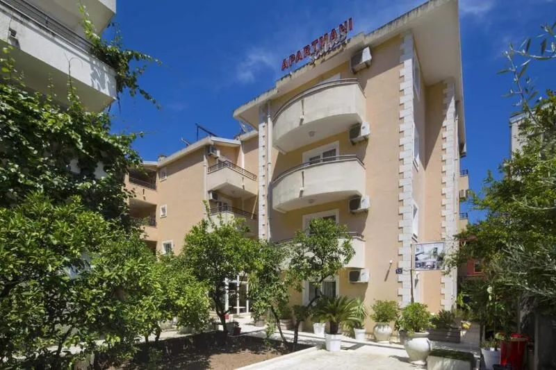 Salus Apartmani