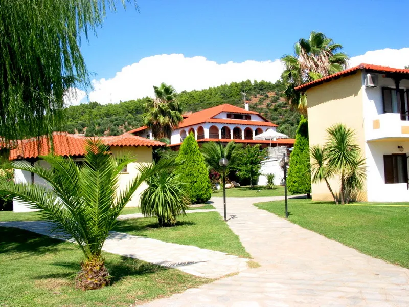 Hotel Lagomandra Beach &amp; Suites - slika 2