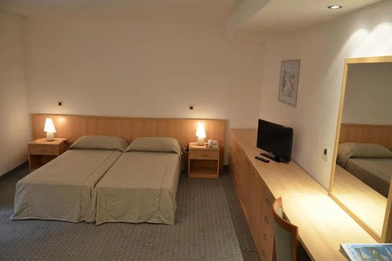 Istra - Poreč - Leto 2026. - Hrvatska - Hotel Flores 4* - slika 4