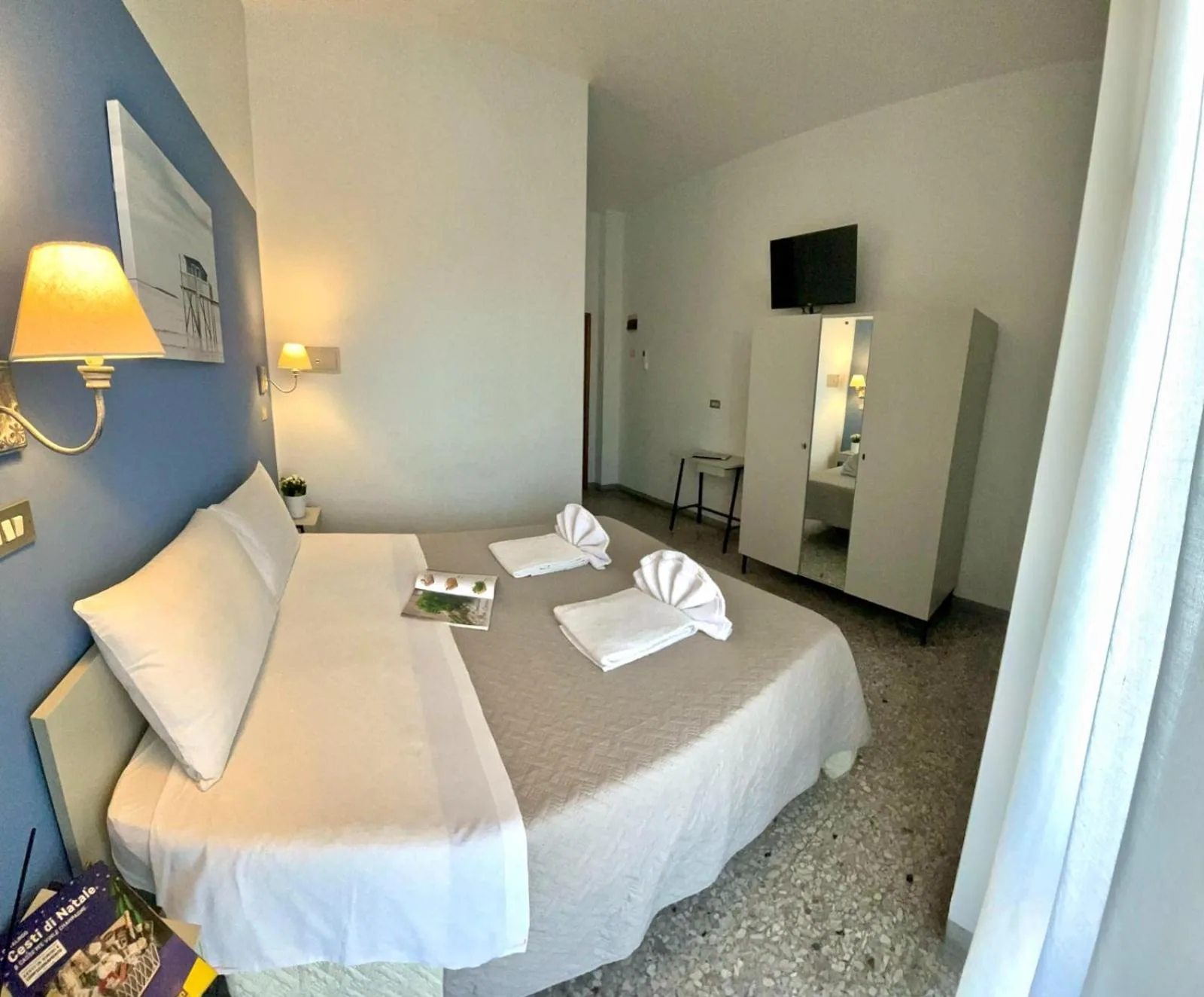 Soba sa krevetom i ormanom · Hotel Alfa, Torre Pedrera