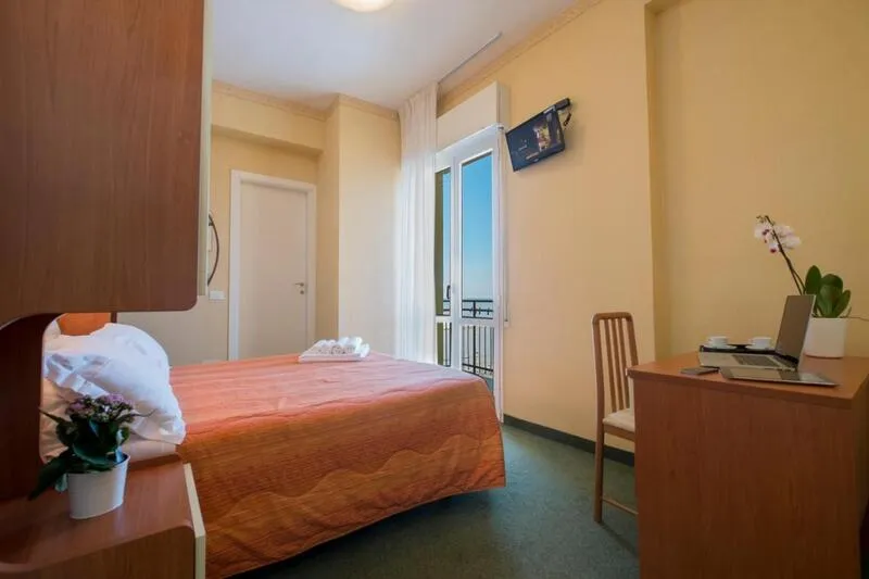 Crosal Hotel - slika 3