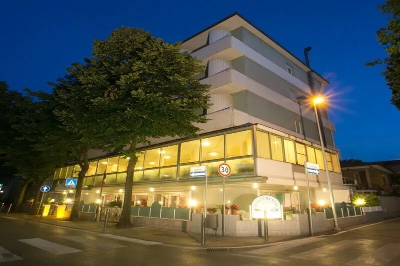 Hotel Crystal