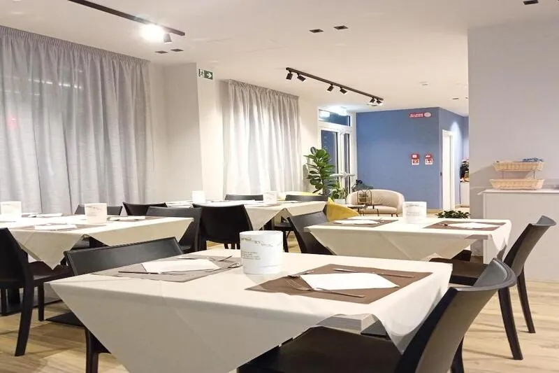 Global Hotel - slika 3