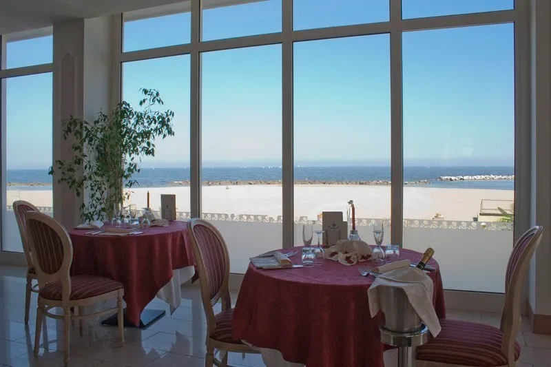 Imperial Beach Hotel - slika 3