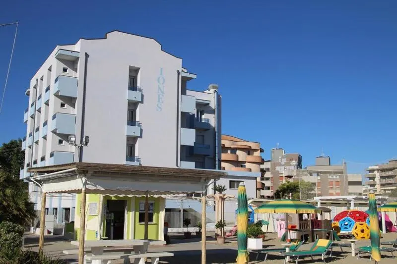 Iones Hotel - slika 2