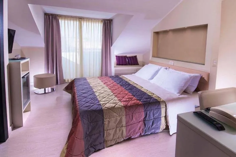 St Moritz Hotel - slika 3