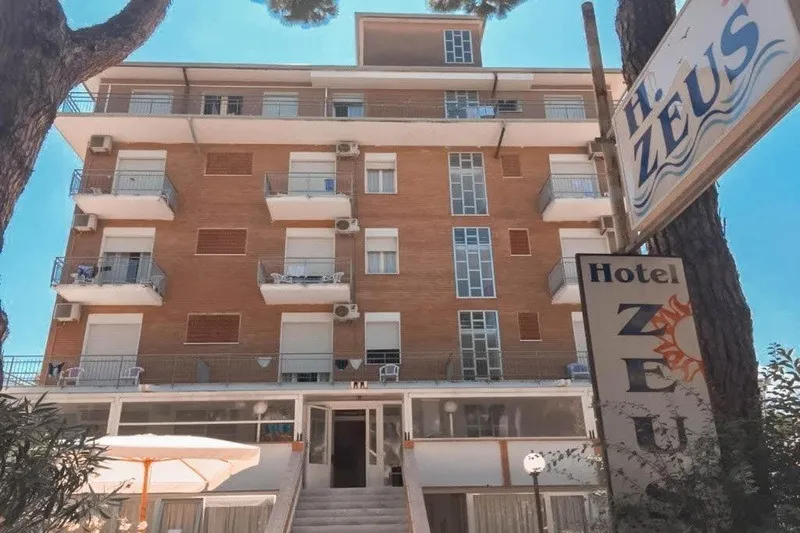Hotel Zeus
