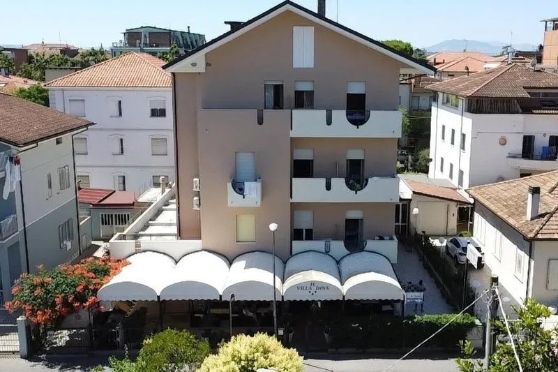 Villa Dina