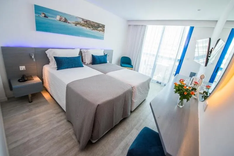 Anonymous Beach Hotel - slika 5