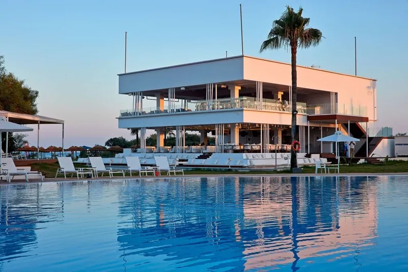 Hotel So Nice Club