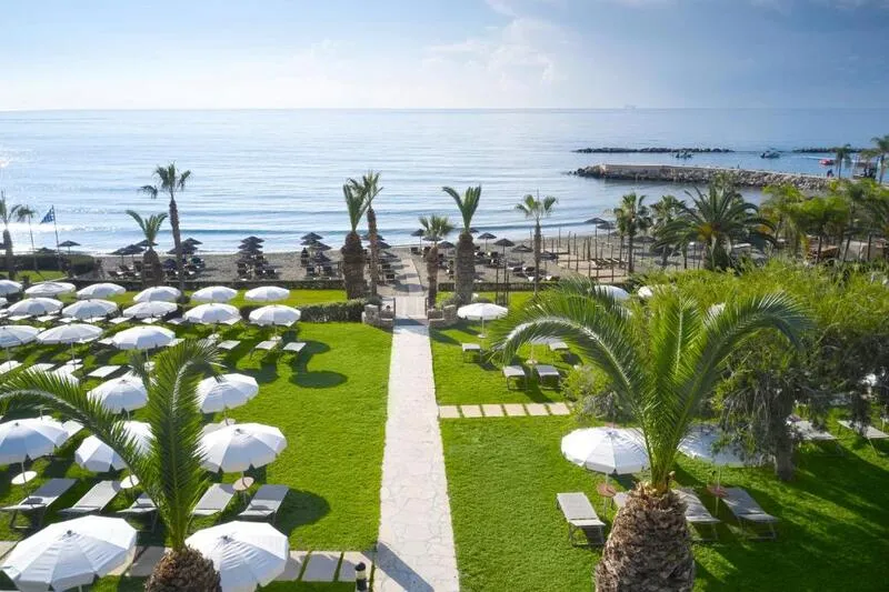 Mediterranean Beach Hotel - slika 3
