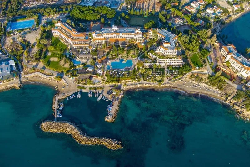 Coral Beach Hotel Resort - slika 3