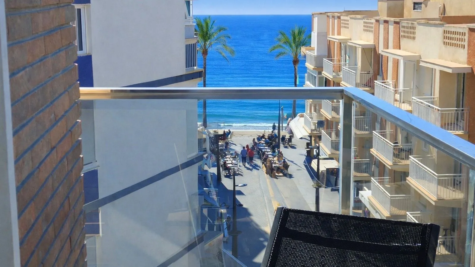 Balkon sa pogledom na šetalište i more · Hotel Avenida, Benidorm