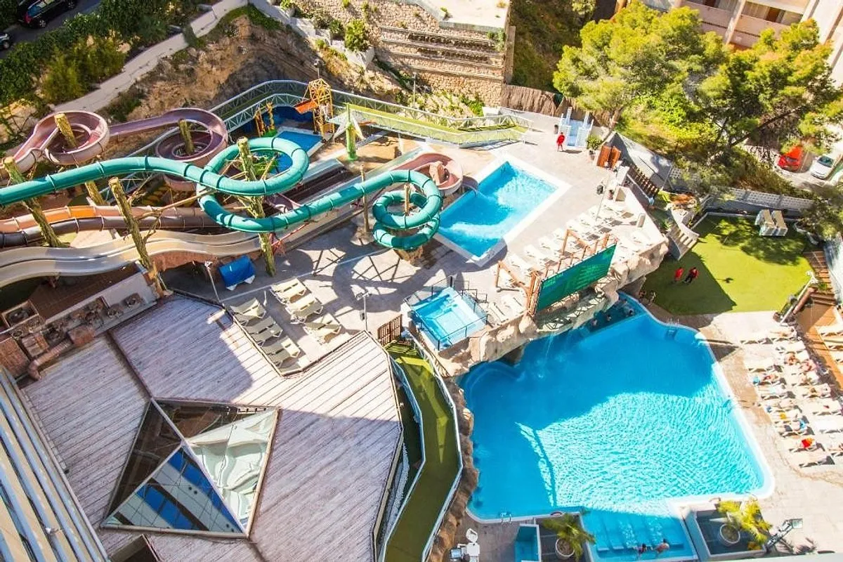 Hotel Magic Aqua Rock Gardens