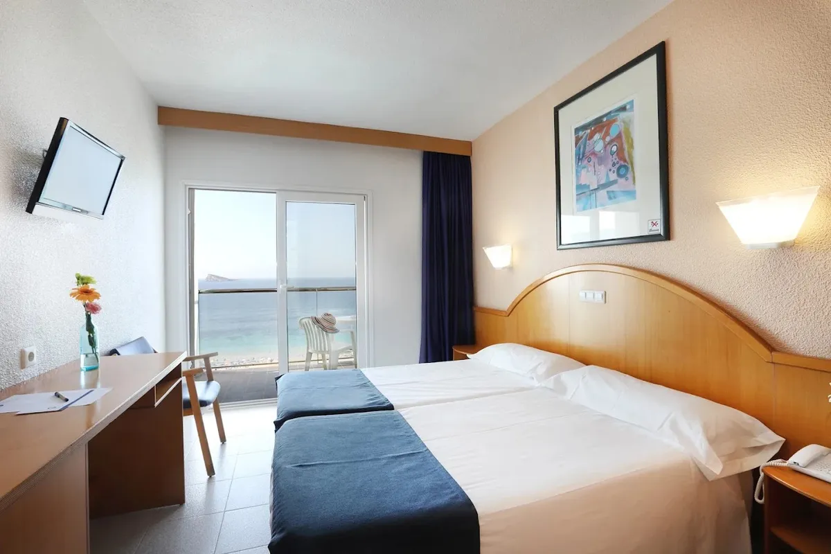 Dvokrevetna soba sa balkonskim vratima · Hotel Poseidon Playa, Benidorm