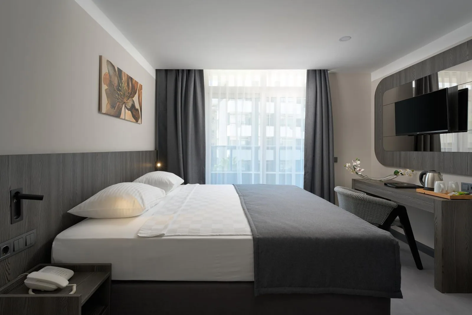 Soba sa bračnim krevetom i radnim stolom · Hotel Krizantem, Alanja