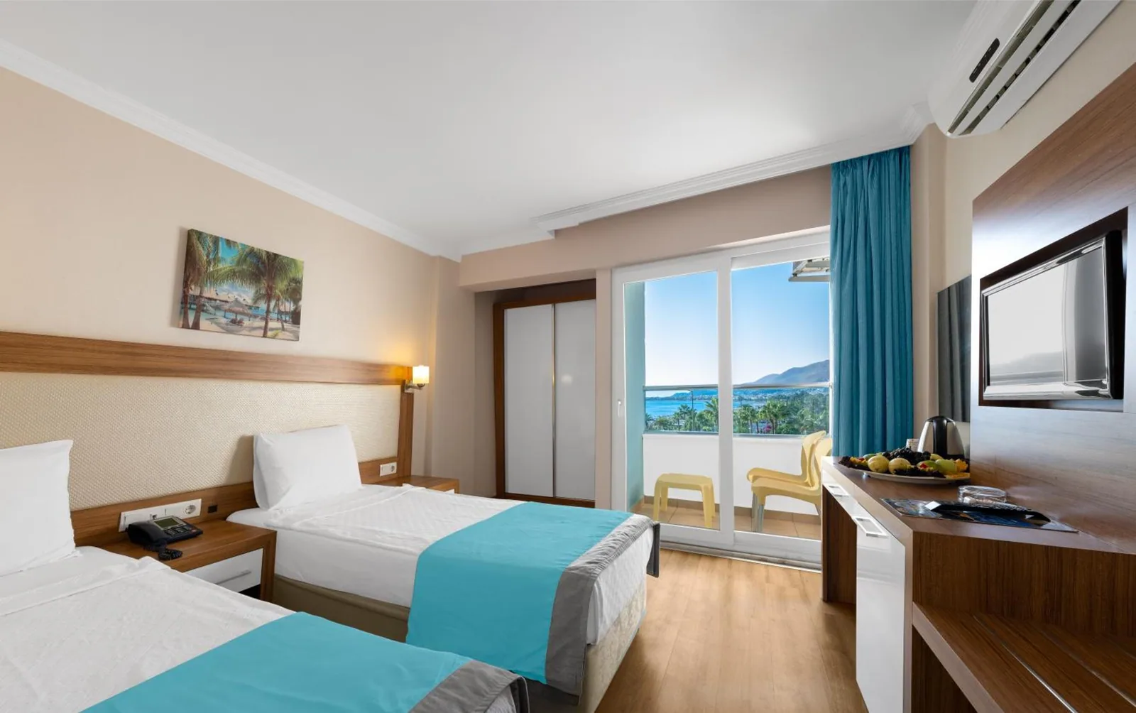 Soba sa krevetom i pogledom na more · Mesut Hotel, Alanja