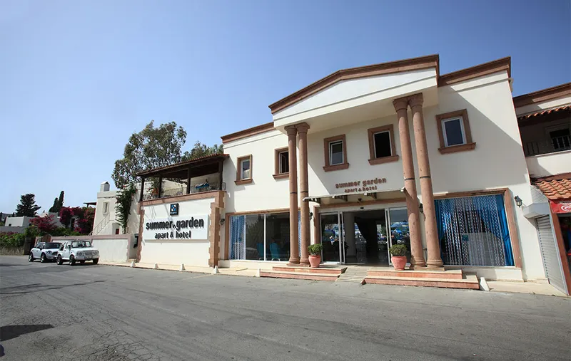 Summer Garden Suites and Beach Hotel (EX apart)