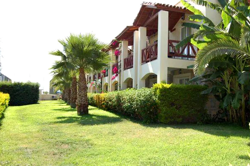 Tiana Beach Hotel - slika 2