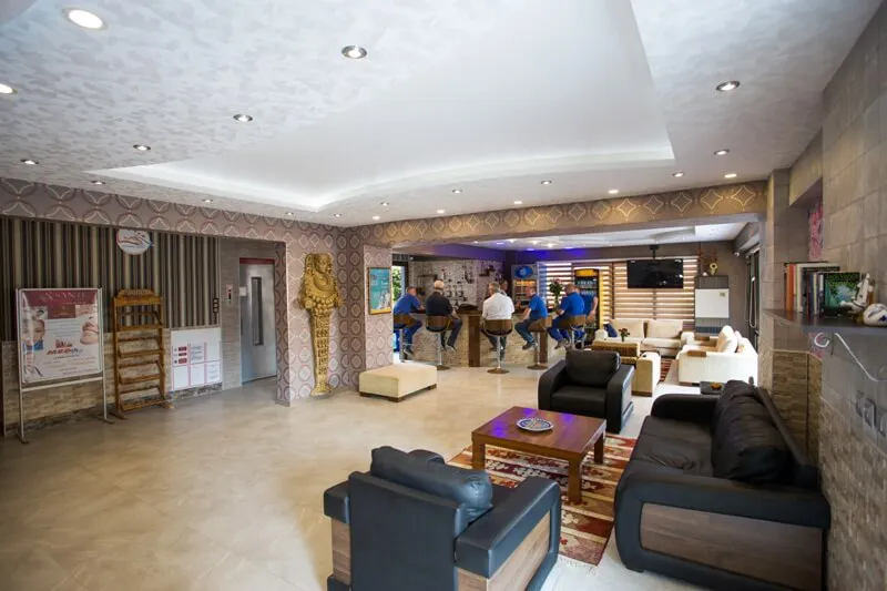 Saturn Hotel - slika 2