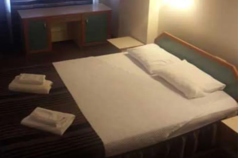 Urgenc Hotel - slika 5